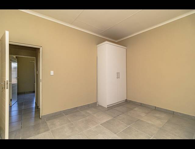 2 BEDROOM APARTMENT FOR SALE IN POMONA